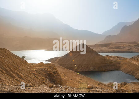 Lac de Wadi Dayqah Dam (Oman) Banque D'Images