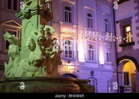 Décorations du Nouvel An à l'extérieur de l'Hôtel de ville de Ljubljana et Robba Fountain Banque D'Images