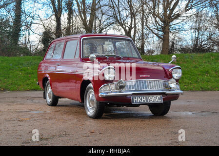 1965 Ford Anglia estate, voiture familiale britannique classique Banque D'Images