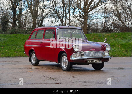 1965 Ford Anglia estate, voiture familiale britannique classique Banque D'Images