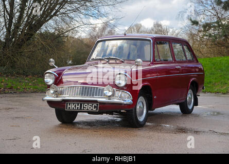 1965 Ford Anglia estate, voiture familiale britannique classique Banque D'Images