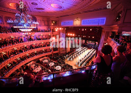 Dresde, Allemagne. 06Th Feb 2019. La danse de l'Opéra Semper de Dresde. Credit : Britta Pedersen/dpa-Zentralbild/dpa/Alamy Live News Banque D'Images