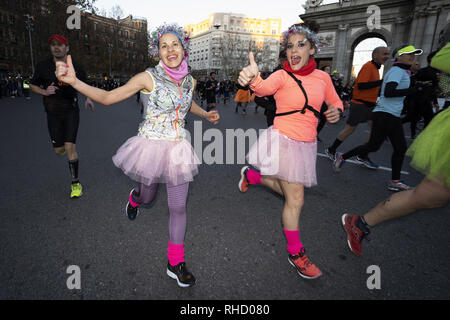 Plusieurs milliers de coureurs amateurs commencer San Silvestre Vallecana race à Madrid, Espagne, 31 décembre 2018. Cette course est organisée trois heures avant la course internationale de San Silvestre Vallecana, dans lequel les coureurs professionnels en concurrence internationale. Un total de 42 500 coureurs, y compris les athlètes professionnels et amateurs, participer à la traditionnelle et célèbre de Madrid 10-km race appelé 'Sun Silvestre Vallecana" qui est organisé chaque année en Décembre 31th, Saint Silvestre saint's day, dans la capitale espagnole. Doté d''atmosphère : où : Madrid, Espagne Quand : 01 Jan 2019 Crédit : Oscar Gonzalez/WENN.com Banque D'Images