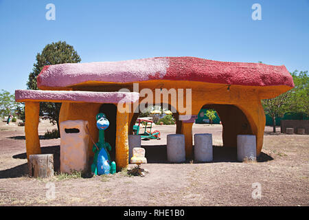 La ville de roche en Arizona. Un parc à thème rétro Flinstones situé sur la route 101 entre Williams et le Grand Canyon. Fermé en janvier 2019. Banque D'Images