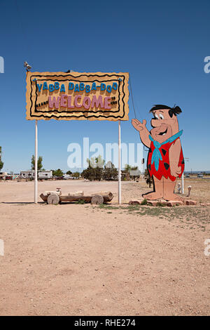 La ville de roche en Arizona. Un parc à thème rétro Flinstones situé sur la route 101 entre Williams et le Grand Canyon. Fermé en janvier 2019. Banque D'Images