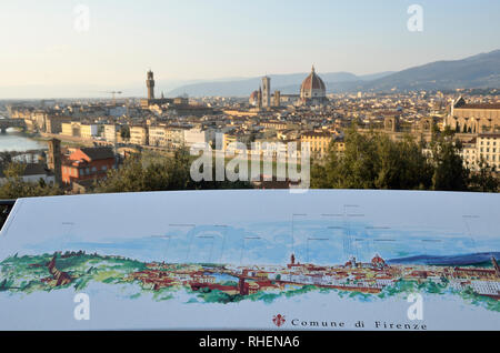 Vue panoramique de Florence vue de Piazzale Michelangelo, Florence, Italie Banque D'Images