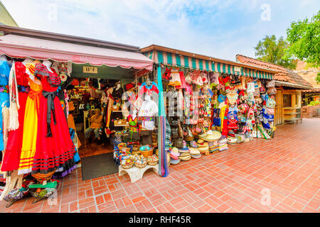 Los Angeles, California, United States - 9 août 2018 : souvenirs cale, un marché traditionnel, Olvera Street, la partie la plus ancienne du centre-ville de LA, El Banque D'Images