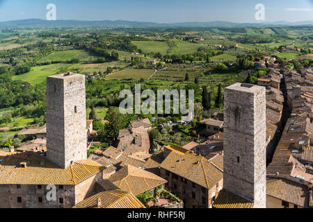 Les tours médiévales de San Gimignano, ville célèbre en Toscane Banque D'Images