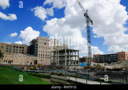 Zone de construction sous les nuages Banque D'Images