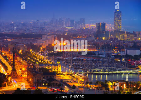 Vue de Port Vell à Barcelone en nuit Banque D'Images