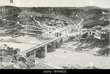 . Boletín de la Sociedad Española de Historia Natural. L'histoire naturelle. Fig. 1.-Arcos de la Frontera.-La Cruz indica el punto de vista de la figure 2 de la partie antérieure de la lame.. •»^^^^^.,- ; SFC"^ Fig. 2.-Un aspecto del meandro encajado del río Guadalquivir en 1100. (Fotos del Por I folio fotográfico de España.). Veuillez noter que ces images sont extraites de la page numérisée des images qui peuvent avoir été retouchées numériquement pour plus de lisibilité - coloration et l'aspect de ces illustrations ne peut pas parfaitement ressembler à l'œuvre originale.. Sociedad Española de Historia Natural. Madrid : a. d'extrémité. Banque D'Images