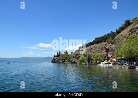 Église de Saint-Jean à Kaneo près de lac d'Ohrid. Ohrid, Macédoine. Banque D'Images