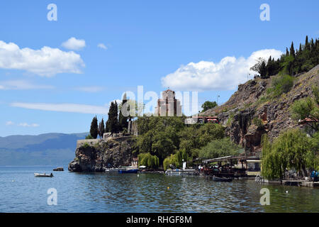 Église de Saint-Jean à Kaneo près de lac d'Ohrid. Ohrid, Macédoine. Banque D'Images