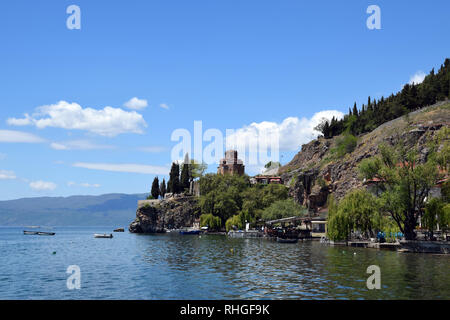 Église de Saint-Jean à Kaneo près de lac d'Ohrid. Ohrid, Macédoine. Banque D'Images