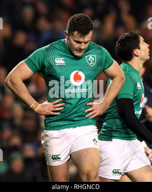 Jacob l'Irlande Stockdale réagit après une Angleterre essayer pendant le match des Six Nations Guinness à l'Aviva Stadium de Dublin. Banque D'Images