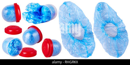 Deux chaussures bleu (couvre-chaussures) isolé sur fond blanc. Les couvre-chaussures dans un récipient en plastique, ouvert et fermé isolated on white Banque D'Images