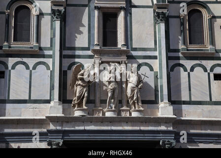 Statues sur l'Est (portes Les portes du Paradis) du baptistère de Florence, Toscane, Italie Banque D'Images