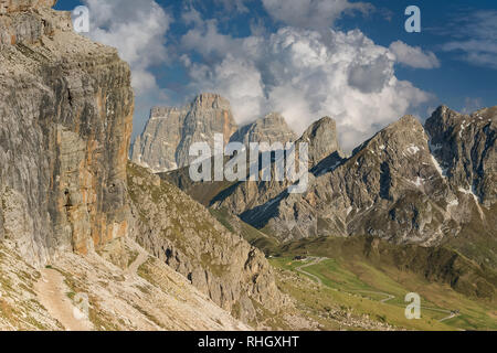 Vue depuis le Passo Giau, Dolomites, Italie Banque D'Images