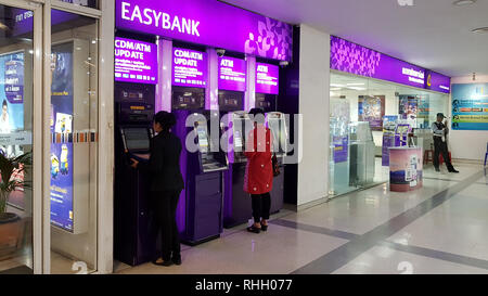 Chon Buri, Thaïlande - le 18 décembre 2018 : le Siam Commercial Bank ou l'acronyme est SCB. C'est la première banque de Thaïlande, officieusement en 1904. Banque D'Images