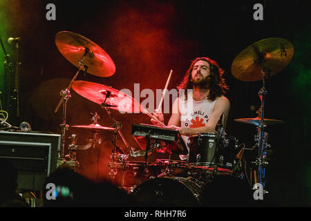 Suisse, Berne - 1 février 2019. Le duo rock grunge américain la dose effectue un concert live au Komplex 457 à Zürich. Ici le batteur Ralph Alexander est vu sur scène. (Photo crédit : Gonzales Photo - Tilman Jentzsch). Banque D'Images