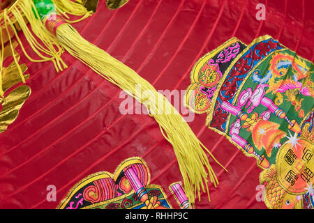 Londres, Royaume-Uni. 2 février 2019. Détail d'une lanterne rouge, l'un des nombreux utilisés pour décorer les rues de China Town, Londres, pour célébrer le Nouvel An chinois. Crédit : Joe Keurig /Alamy Live News Banque D'Images