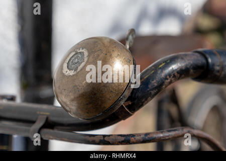 05 avril 2018 - une journée ensoleillée sur le filmset de la série TV 'Guerre des Mondes' dans Grand Budworth, Cheshire, England, UK Banque D'Images