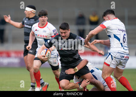 Vente, UK. 06Th Feb 2019. Newcastle Falcons's Trevor Davison est abordé 3 février 2019, un stade Bell J, la vente, l'Angleterre ; Rugby Premiership Cup, Sale Sharks vs Newcastle Falcons Crédit : Terry Donnelly/News Images Nouvelles Images /Crédit : Alamy Live News Banque D'Images