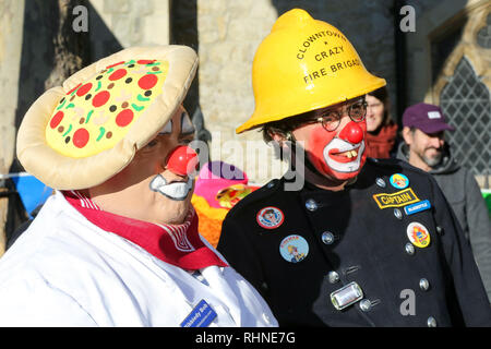 Londres, Royaume-Uni. 3, 2019. Clowns sont vus au cours de l'événement.Clowns sont vus à Grimaldi Service religieux à l'église All Saints, Dalston, Londres est à la mémoire de Joseph Grimaldi (1778-1837), un acteur, comédien et danseur, qui est largement considéré comme le 'Père'' de clown moderne. Credit : Dinendra Haria SOPA/Images/ZUMA/Alamy Fil Live News Banque D'Images