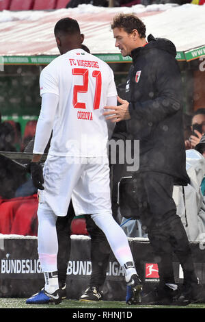 Augsburg, Allemagne. 06Th Feb 2019. Jens Lehmann (Co) d'Augsbourg Entraîneur Les entraîneurs Sergio CORDOVA (FC Augsburg) pour des substituts, football 1. Bundesliga, 20 ème journée, journée20. FC Augsburg (A) -1 FSV FSV FSV Mainz 05 (MZ) 3-0. sur 03.02.2019 à Augsbourg/Allemagne, WWK AREN A. | Conditions de crédit dans le monde entier : dpa photo alliance/Alamy Live News Banque D'Images