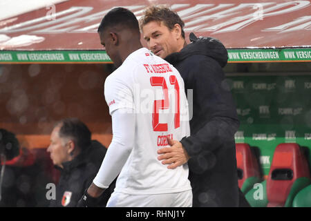 Augsburg, Allemagne. 06Th Feb 2019. Jens Lehmann (Co) d'Augsbourg Entraîneur Les entraîneurs Sergio CORDOVA (FC Augsburg) pour des substituts, football 1. Bundesliga, 20 ème journée, journée20. FC Augsburg (A) -1 FSV FSV FSV Mainz 05 (MZ) 3-0. sur 03.02.2019 à Augsbourg/Allemagne, WWK AREN A. | Conditions de crédit dans le monde entier : dpa photo alliance/Alamy Live News Banque D'Images