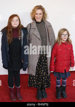 Nicola Stephenson vu assister à une projection de gala de la famille de l'enfant qui serait le roi à Odéon Luxe Leicester Square à Londres. Banque D'Images