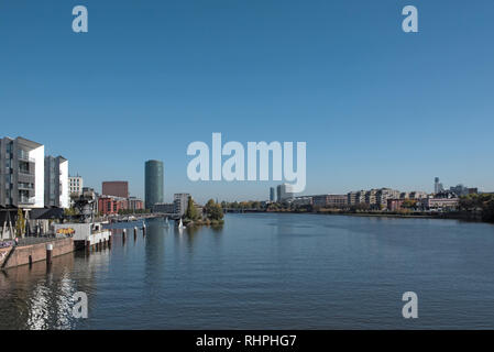 Tour westhafen, installations industrielles et des appartements privés dans la région de Frankfurt am Main, Allemagne Banque D'Images