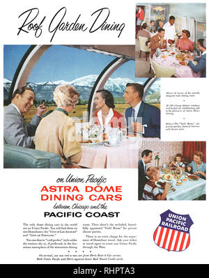 1956 publicité américaine pour la Union Pacific Railroad astra dome des voitures-restaurants. Banque D'Images