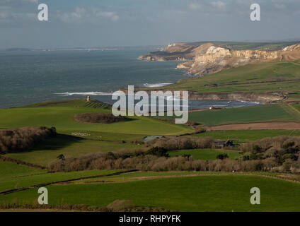 La Fiducie du patrimoine mondial Dorset Coast de Swyre la tête, à l'ouest sur la baie de Kimmeridge et Tour Clavell à Worbarrow Tout et au-delà. Le Dorset. Banque D'Images