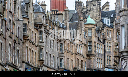 Les façades en grès ornent la ville architecturale classique d'Édimbourg. C'est la pierre de construction préférée des maçons principaux d'Édimbourg. Banque D'Images
