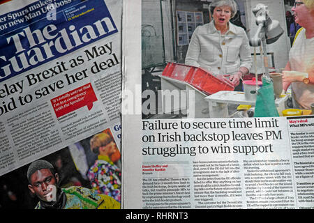 Guardian Newspapers Brexit articles "Échec pour fixer la limite de temps sur les feuilles de butée irlandaise PM luttant pour gagner support' London England UK 2019 Banque D'Images