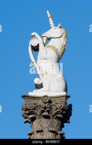 Le marbre blanc licorne, animal national d'Écosse, du Mercat Cross sur Aberdeen, Aberdeen, Écosse, Royaume-Uni Banque D'Images