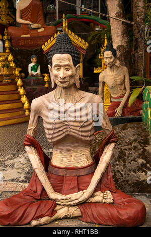 Cambodge, Preah Sihanoukh Sihanoukhville Chotynieng,, Wat (Wat Leu), le jeûne Bouddha Shakyamouni figure Banque D'Images