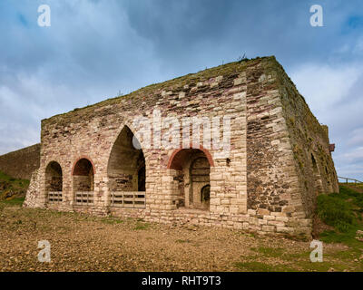 Castle Point Les fours à chaux, Northumberland, Angleterre Banque D'Images