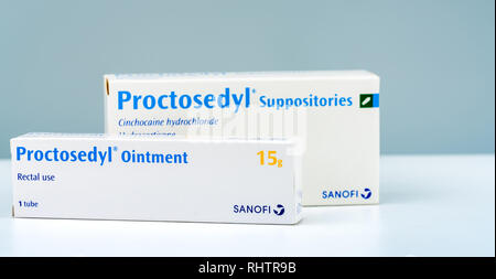 CHONBURI, THAÏLANDE-Août 3, 2018 : Proctosedyl suppositoires et Proctosedyl pommade usage rectal. L'hydrocortisone et la cinchocaïne pour traitement haemor Banque D'Images