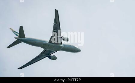 BANGKOK, THAÏLANDE - 27 janvier 2018 : la compagnie aérienne Cathay Pacific International après le décollage à l'aéroport de Suvarnabhumi en Thaïlande. Banque D'Images