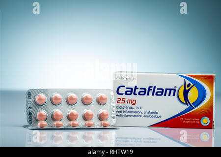 CHONBURI, THAÏLANDE-Octobre 17, 2018 : 25 mg Cataflam Diclofenac Potassium produit de Novartis. Fabriqué par Novartis, la Turquie pour Pharma, Novatis S Banque D'Images