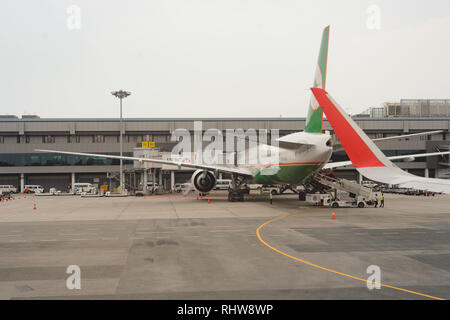 Singapour - 04 NOVEMBRE 2015 : vue sur l'aéroport à l'aéronef. L'aéroport Changi de Singapour est le principal aéroport civil de Singapour, et l'un des t Banque D'Images