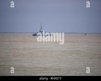 Sheerness, Kent, UK. 4 Février, 2019. Coupe-bordure active vigilance HMC ancré à Sheerness Kent en ce matin. HMC Vigilant est l'un des quatre 42 m (138 ft) cutters exploité par la UK Border Agency. Credit : James Bell/Alamy Live News Banque D'Images