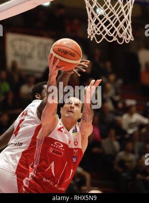 Foto Marco Bucco - LaPresse 04-02-2019 Pistoia (Italie) Sport BasketThe Flexx Pistoia - EA7 Emporio Armani Milan Serie A 2018-2019 Panier Postemobile Nella foto : Andrea Cinciarini un panier Photo Marco Bucco - LaPresse Février 04, 2019 Pistoia (Italie) Sport BasketThe Flexx Pistoia - EA7 Emporio Armani Milan Serie A 2018-2019 Saison Panier Postemobile Dans le pic : un tir pour Andrea Cinciarini Banque D'Images