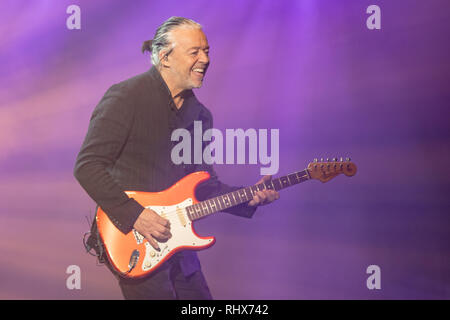 Brighton, UK. Feb, 2019 4. Roland Orzabal de Tears for Fears effectuant du Brighton Centre. Crédit : Jason Richardson/Alamy Live News Banque D'Images