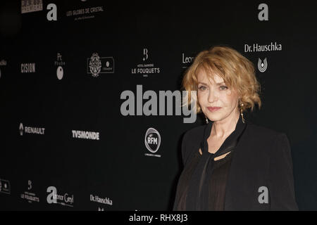 Paris, France. Feb, 2019 4. Fanny Cottençon assiste à la 14e cérémonie de remise des globes de cristal à la salle Wagram le 4 février 2019 à Paris, France. Credit : Bernard Menigault/Alamy Live News Banque D'Images