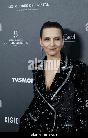 Paris, France. Feb, 2019 4. Juliette Binoche assiste à la 14e cérémonie de remise des globes de cristal à la salle Wagram le 4 février 2019 à Paris, France. Credit : Bernard Menigault/Alamy Live News Banque D'Images