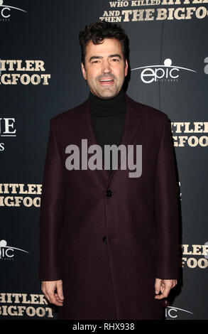 Hollywood, CA. Feb, 2019 4. Ron Livingston, à RLJE Films' 'l'homme qui a tué Hitler et puis Bigfoot' Premiere à l'ArcLight Hollywood à Hollywood, Californie le 4 février 2019. Credit : Faye Sadou/media/Alamy Punch Live News Banque D'Images