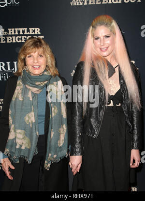 Hollywood, CA. Feb, 2019 4. Katharine Ross, Cleo Rose Elliott, à RLJE Films' 'l'homme qui a tué Hitler et puis Bigfoot' Premiere à l'ArcLight Hollywood à Hollywood, Californie le 4 février 2019. Credit : Faye Sadou/media/Alamy Punch Live News Banque D'Images